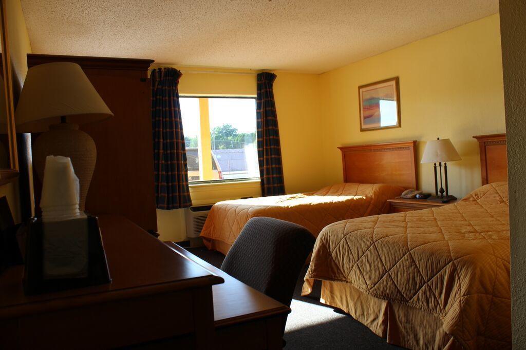 Park Hill Inn And Suites Oklahoma City Bagian luar foto
