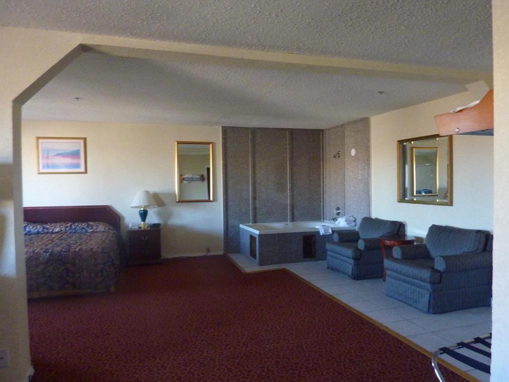 Park Hill Inn And Suites Oklahoma City Bagian luar foto