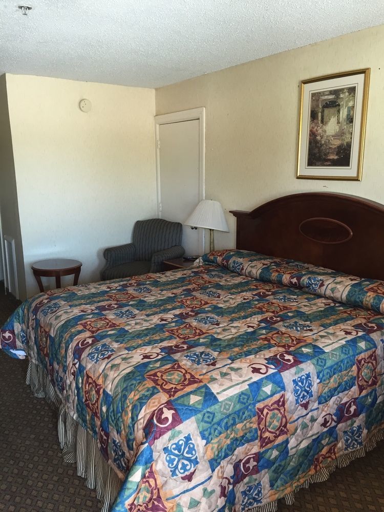 Park Hill Inn And Suites Oklahoma City Bagian luar foto