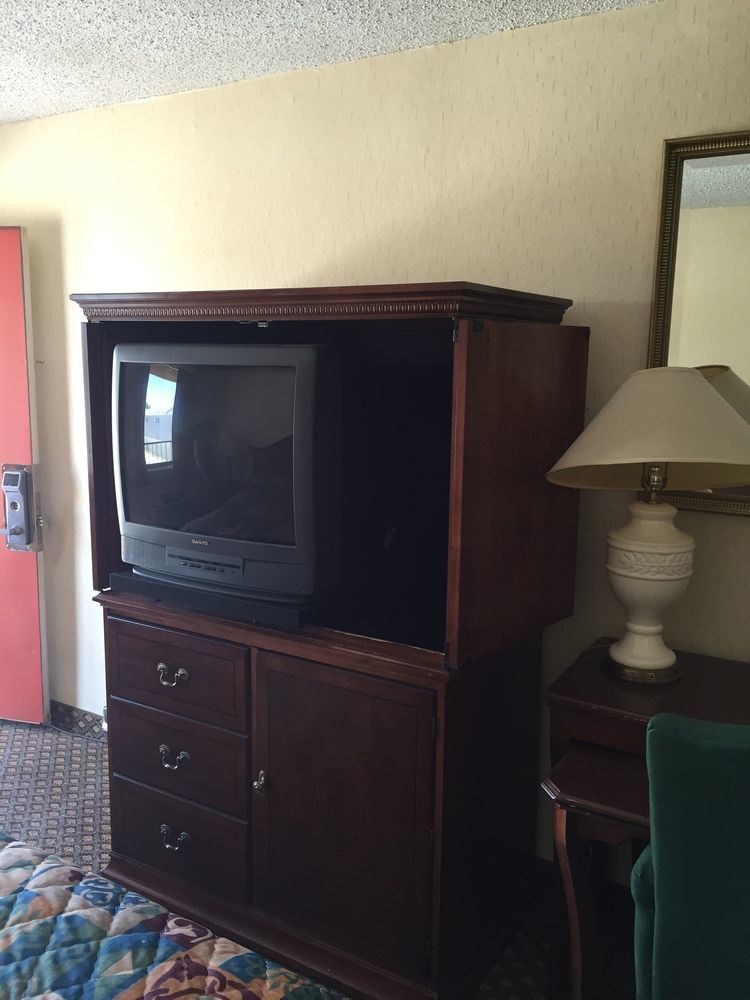 Park Hill Inn And Suites Oklahoma City Bagian luar foto